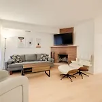 Prime Location 2Br With Kingbed In Vibrant Toronto