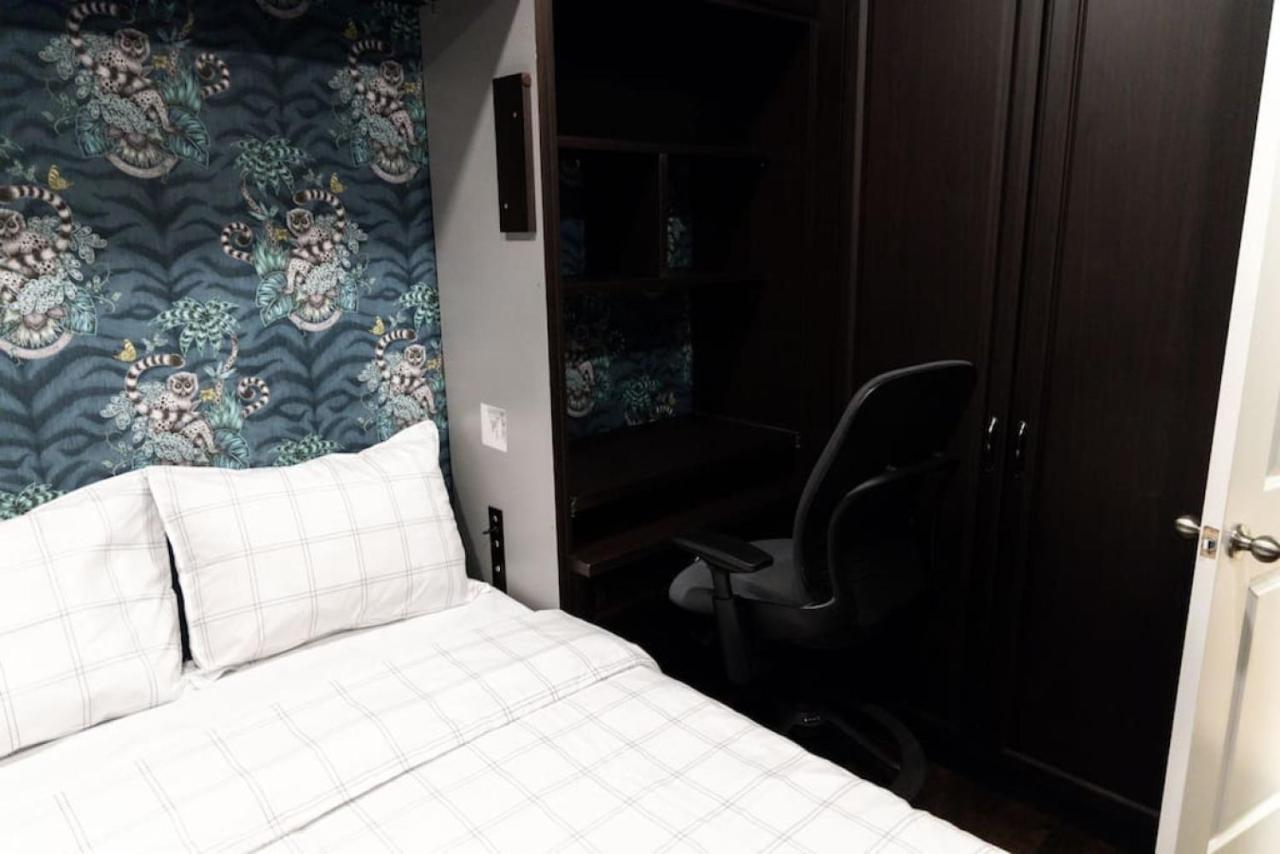 Prime Location 2br With Kingbed In Vibrant Holiday home
