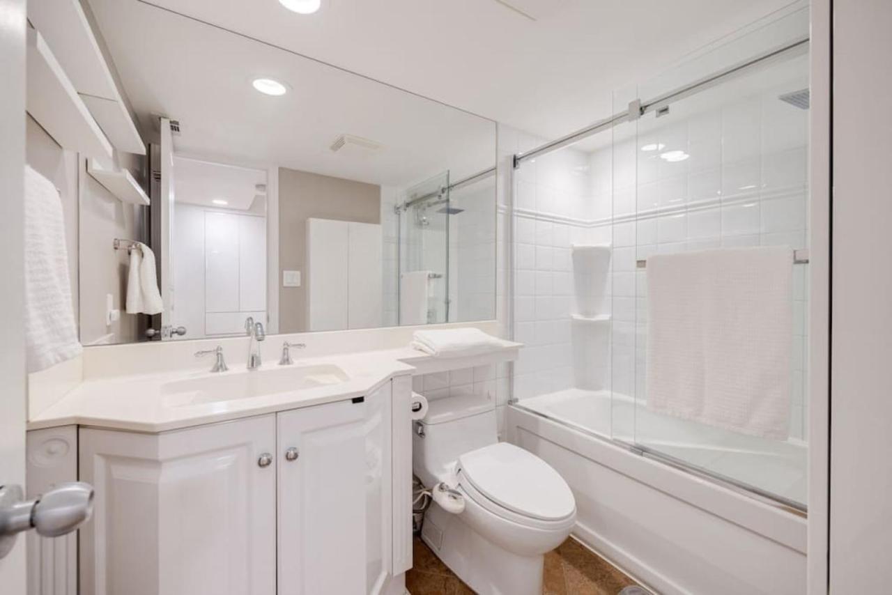 Prime Location 2br With Kingbed In Vibrant Holiday home *